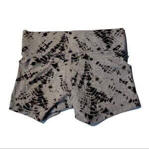 Victoria’s Secret Black & White Spider Web Tie-Dye Stretch Athleisure Shorts Sm
